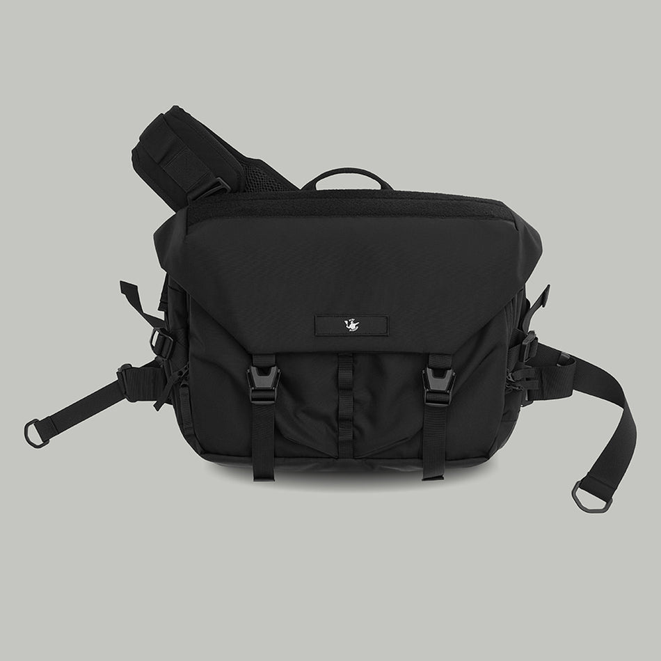 Bag "MESSENGER BAG F18 GEN 1"