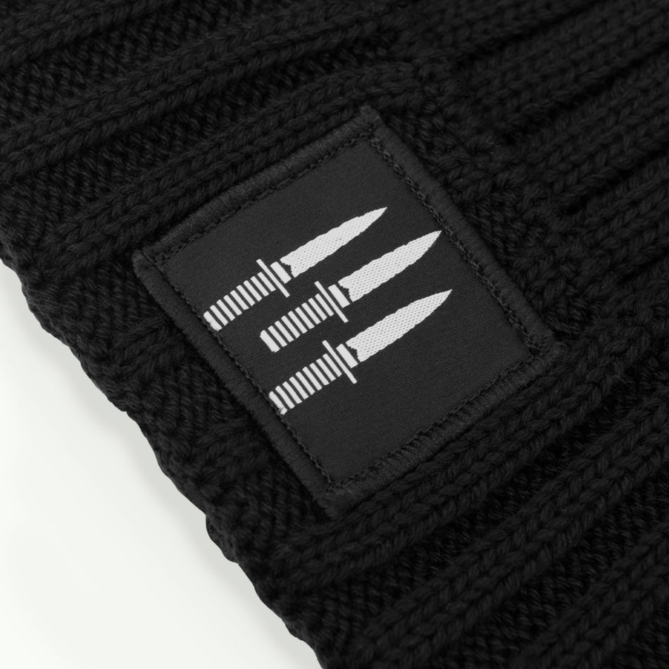 Шапка "BEANIE HAT THREE KNIVES"